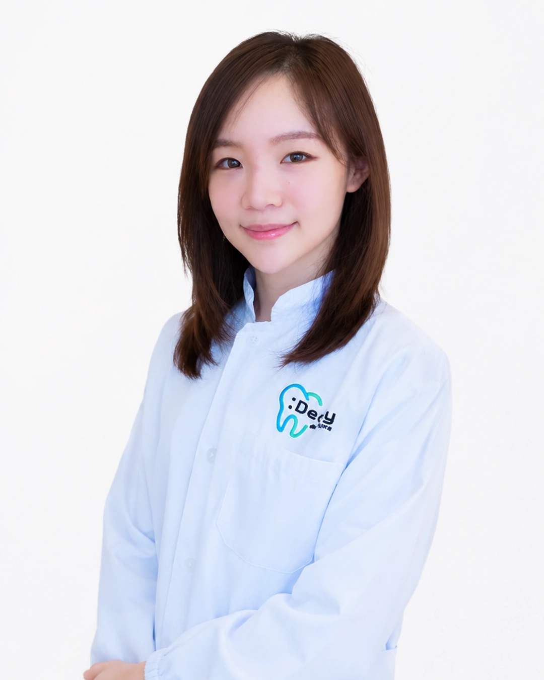 ทพญ.ธัญพร พงษ์ขจรกิจการ (หมอออย) — Medical Director Deezy Dental